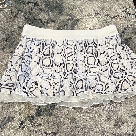 Stylish Snake Print Mini Tennis Skirt - Picture 1 of 1